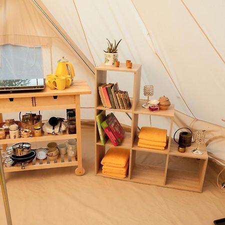 מלון Jankowice  Glamping Z Alpakami מראה חיצוני תמונה