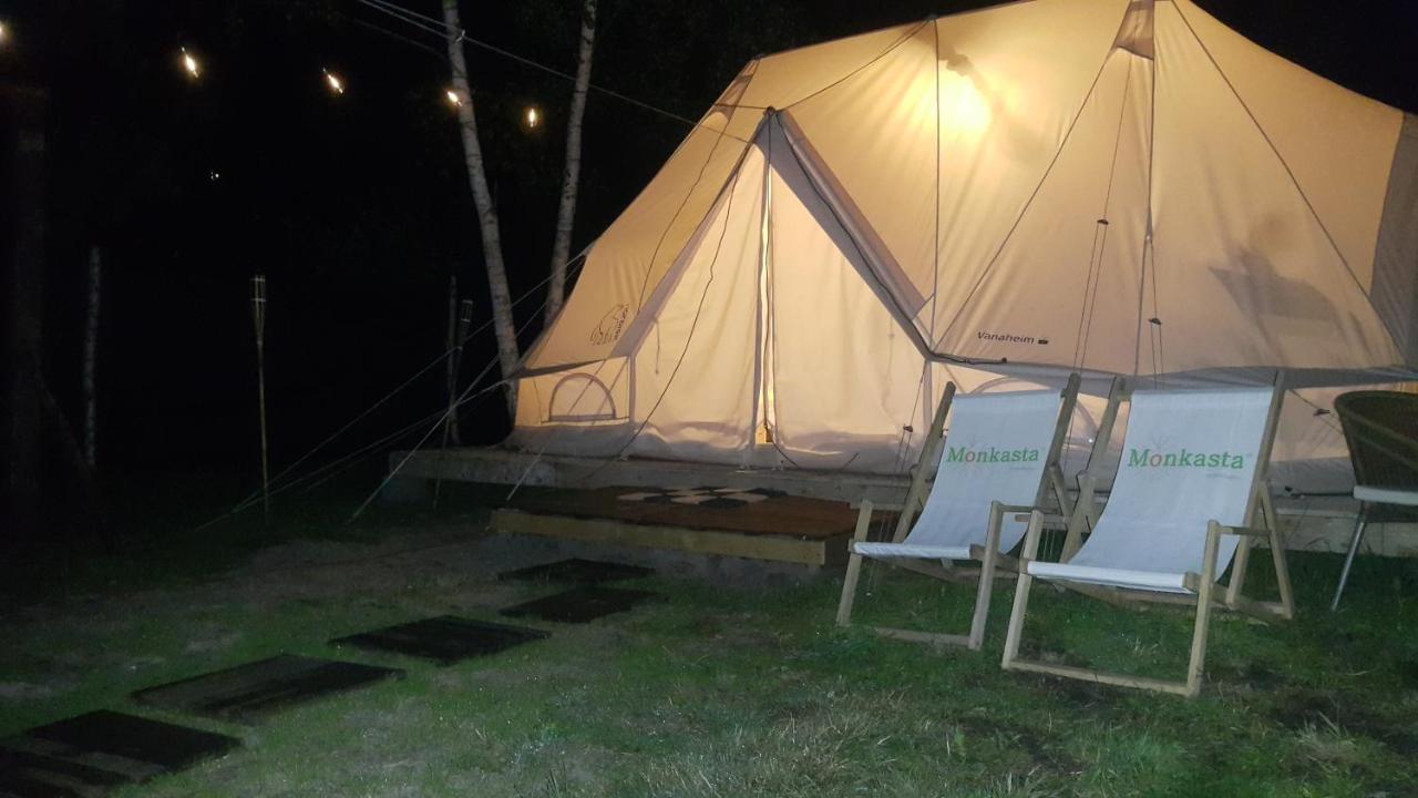 מלון Jankowice  Glamping Z Alpakami מראה חיצוני תמונה